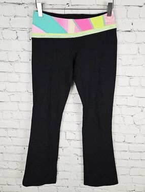 IVIVVA by LULULEMON | reversible striped waistband or solid black flare leggings